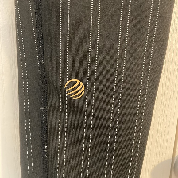 EUC. MPG black with white stripes leggings. Size small. - Picture 5 of 5